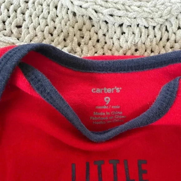 6-9 months Carter’s and Gerber onesie set, set of 3 - Picture 5 of 5